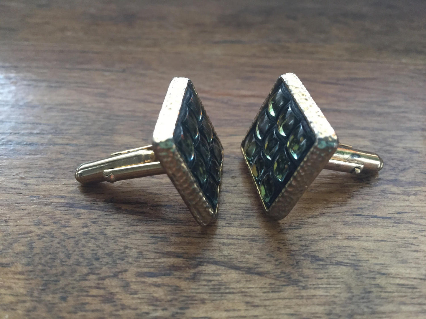 Vintage Men's Gold Tone Cuff Links-Black and Gold Vintage Cufflinks