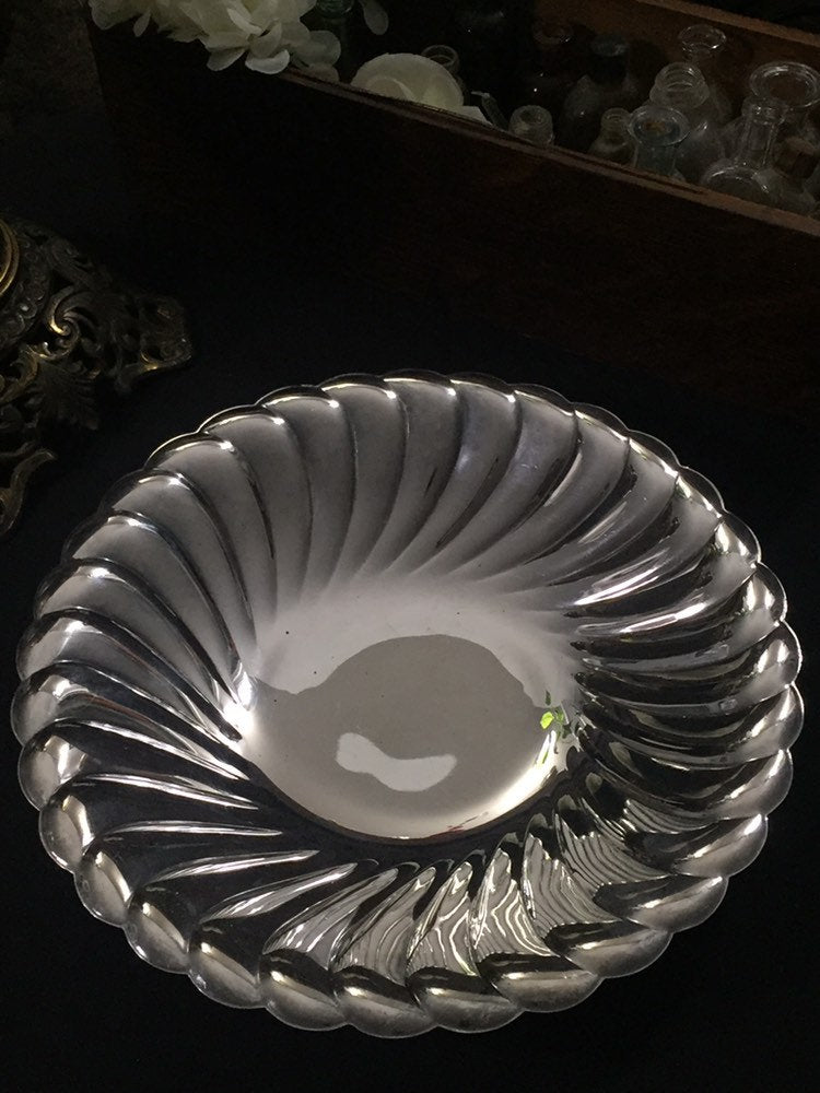 Vintage Silver Plated Fruit Bowl w/ Scalloped Edge