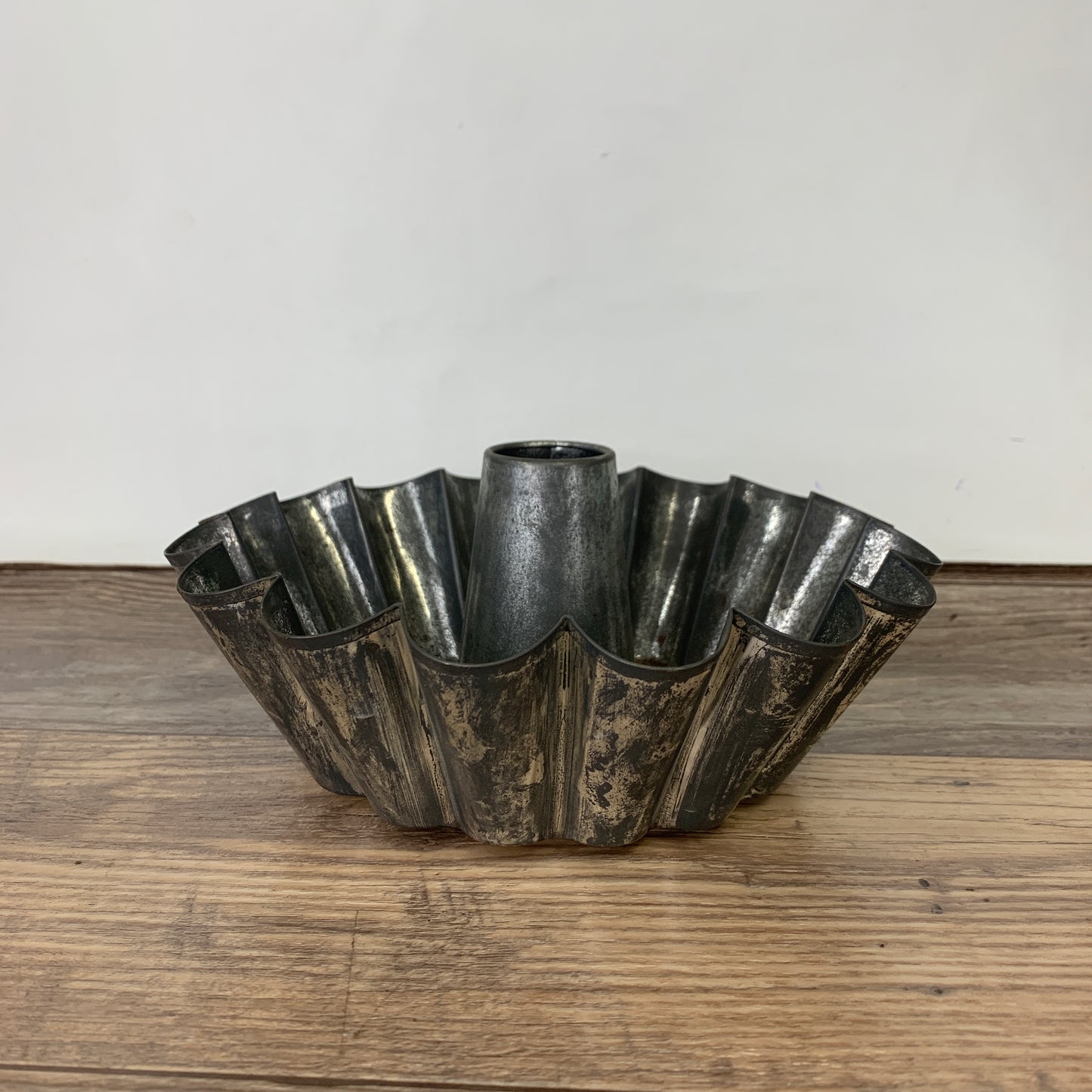 Vintage Tin Jelly Mold Bundt Pan