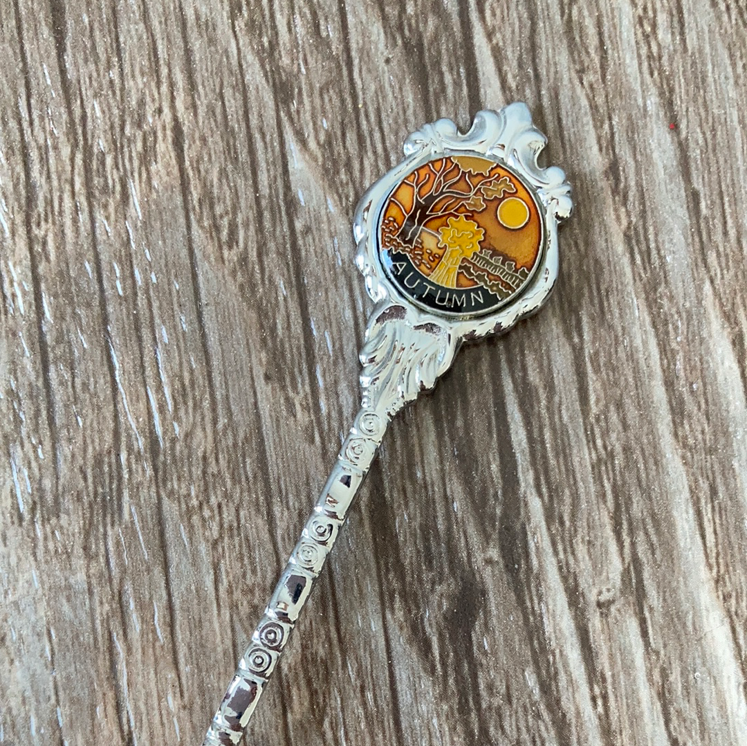 New Zealand Autumn Vintage Souvenir Spoon Collectible