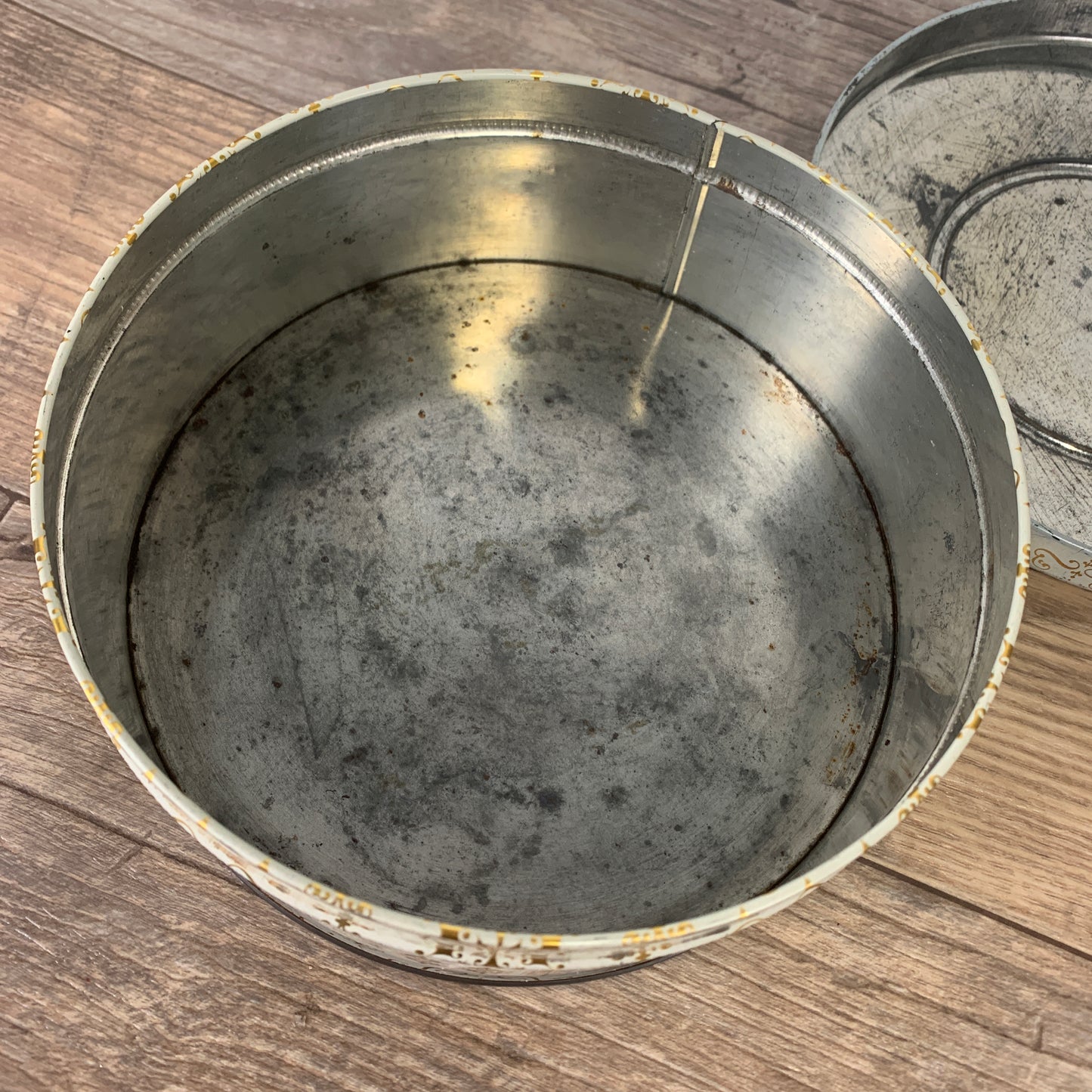 Vintage Cookie Tin White with Gold Design and Vintage Love Story Scene