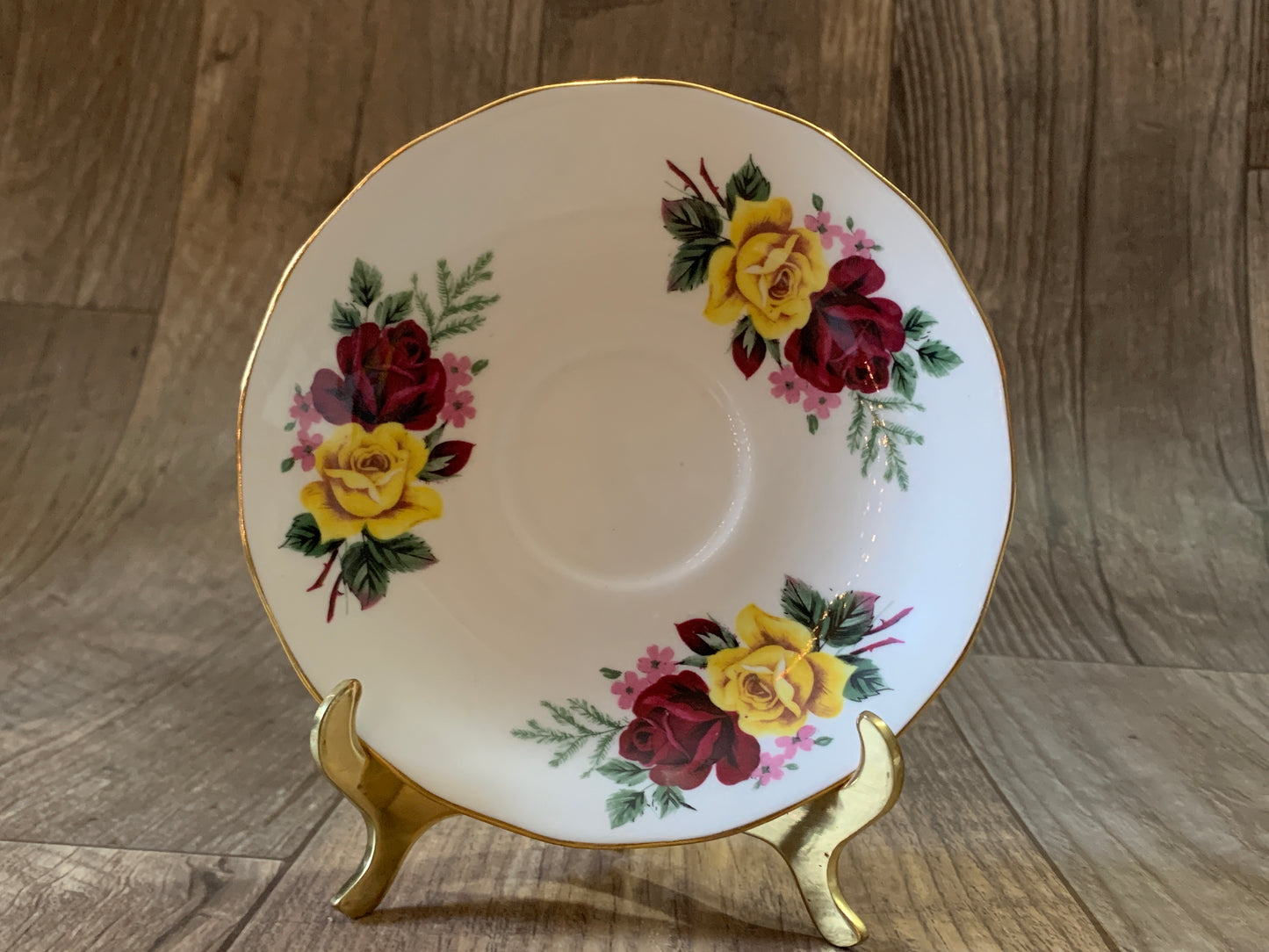 Vintage Teacup with Red and Yellow Rose Floral Pattern Queen Anne Tea Cup and Saucer