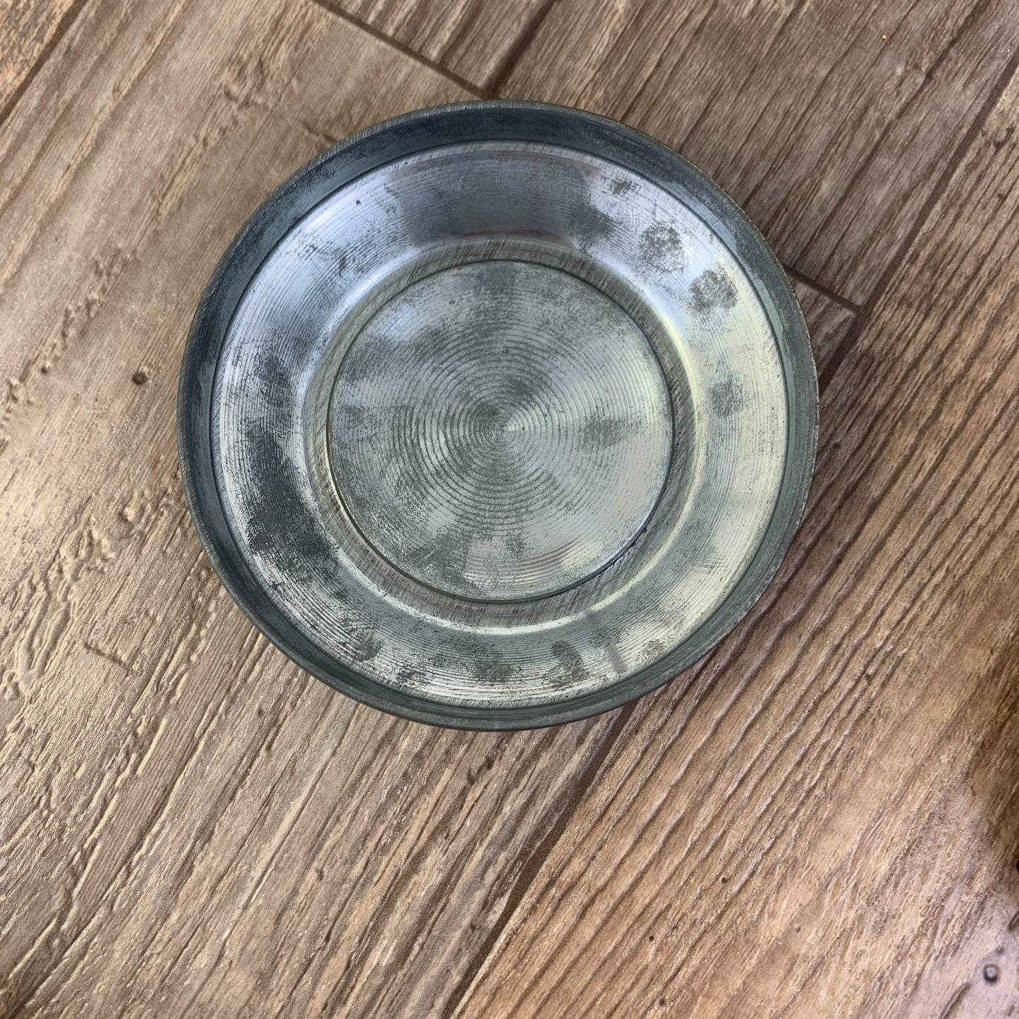 Vintage Metal Powder Puff Keeper Dusting Powder