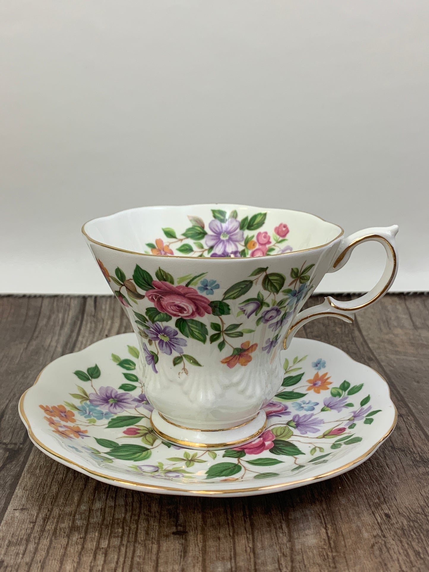 Royal Albert Vintage Teacup Devon Pattern Random Harvest Series