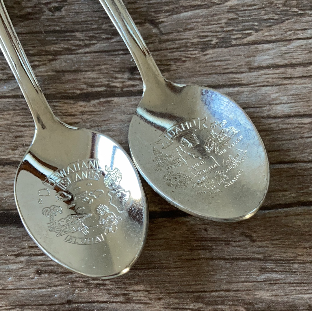 4 USA Vintage Souvenir Spoons Nevada Georgia Idaho Hawaii