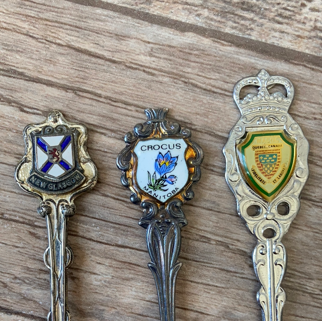 14 Canadian Vintage Collectible Souvenir Spoons Instant Collection Travel Souvenirs Vintage Canadianna