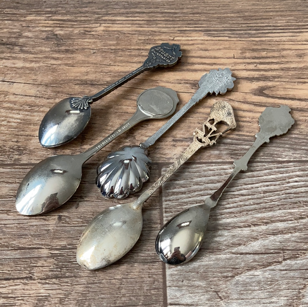 5 Australia New Zealand Tahiti Vintage Collectible Souvenir Spoons