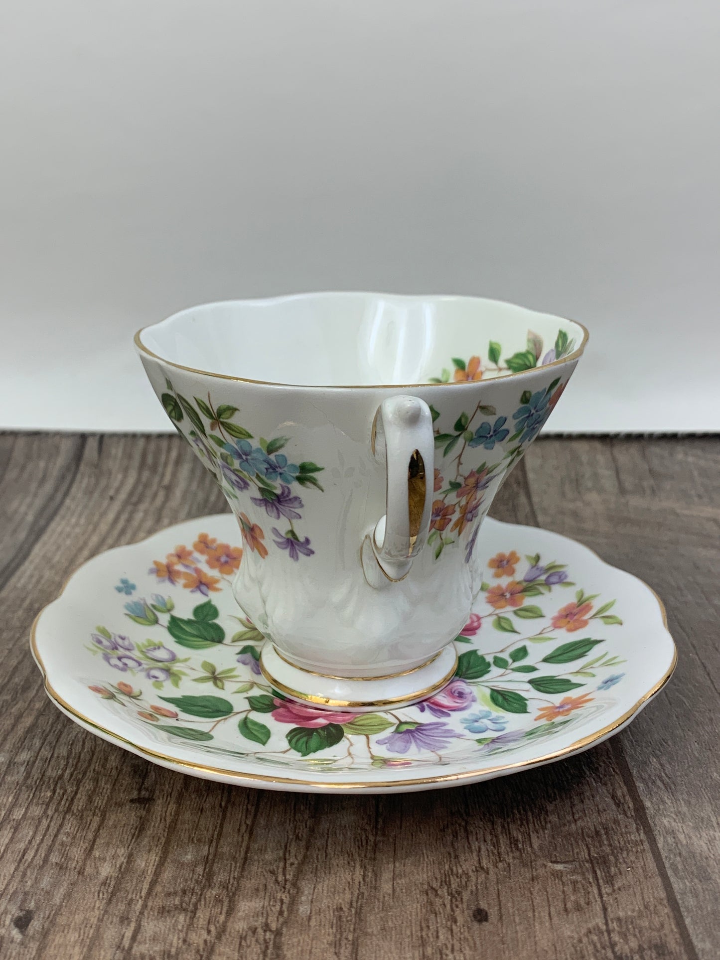Royal Albert Vintage Teacup Devon Pattern Random Harvest Series