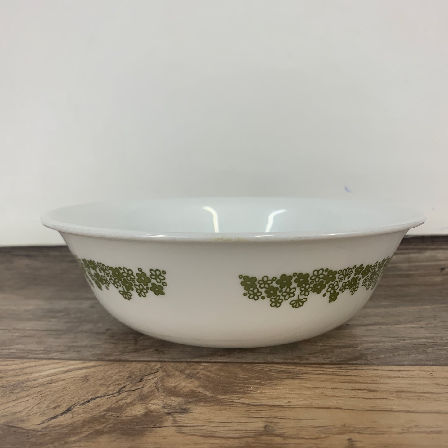 Corelle Spring Blossom Bowls, Crazy Daisy Pattern, Green and White Vintage Cereal Bowls