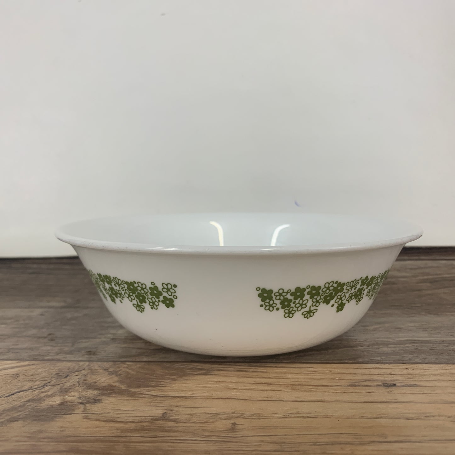Corelle Spring Blossom Bowls, Crazy Daisy Pattern, Green and White Vintage Cereal Bowls