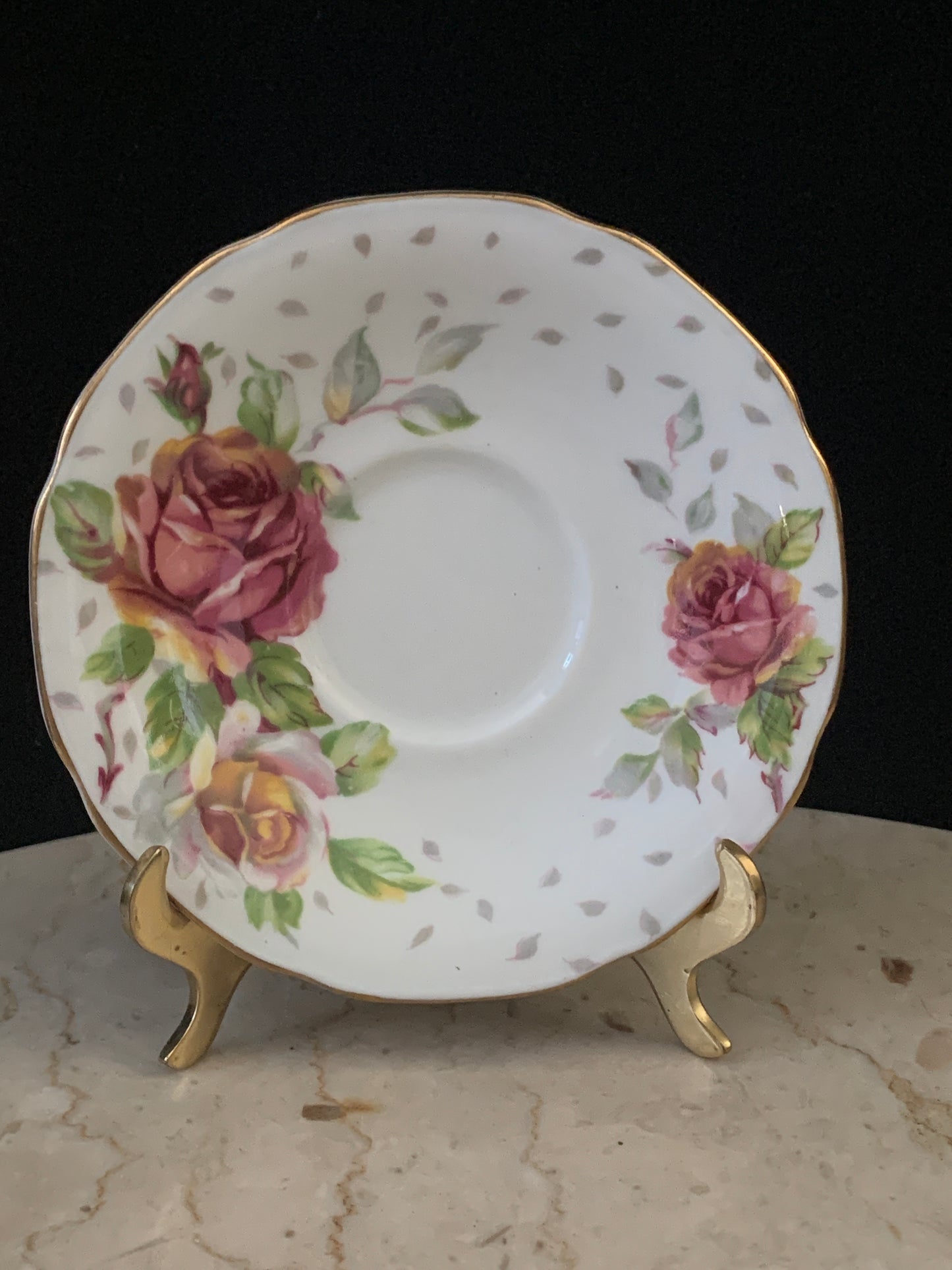 Paragon Double Warrant Tea Cup with Large Peach Roses