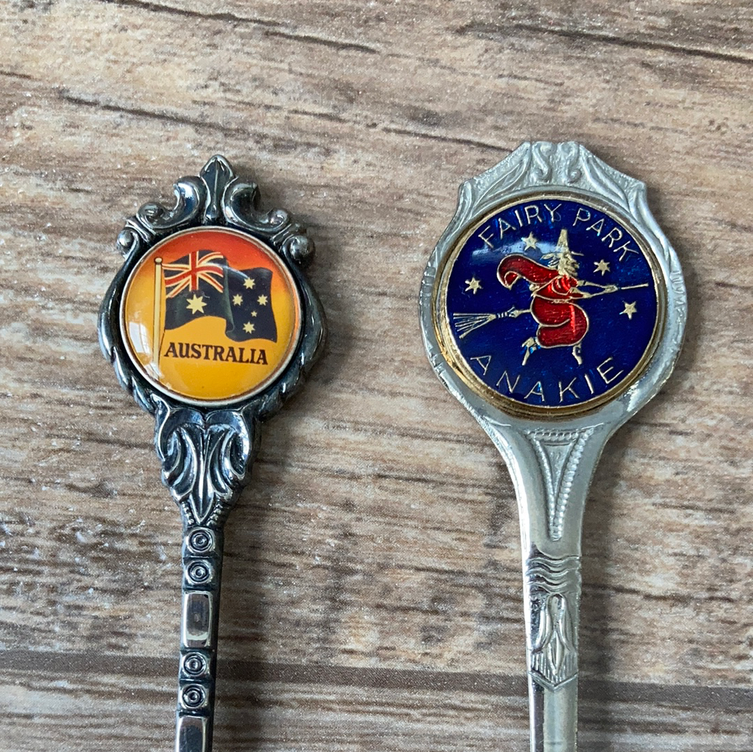5 Australia New Zealand Tahiti Vintage Collectible Souvenir Spoons