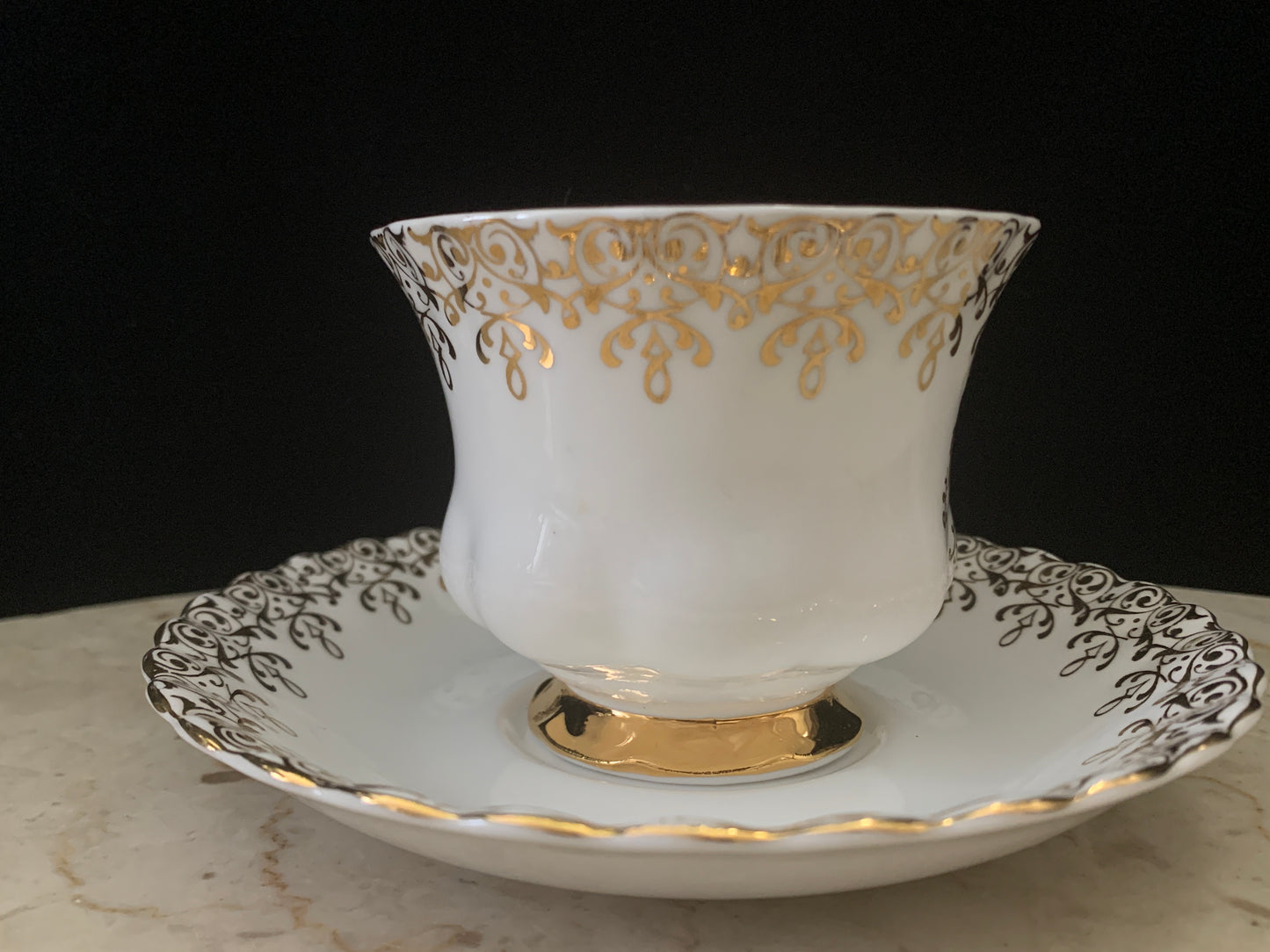 Royal Albert Vintage Tea Cup Wedding Anniversary White and Gold Vintage Teacup