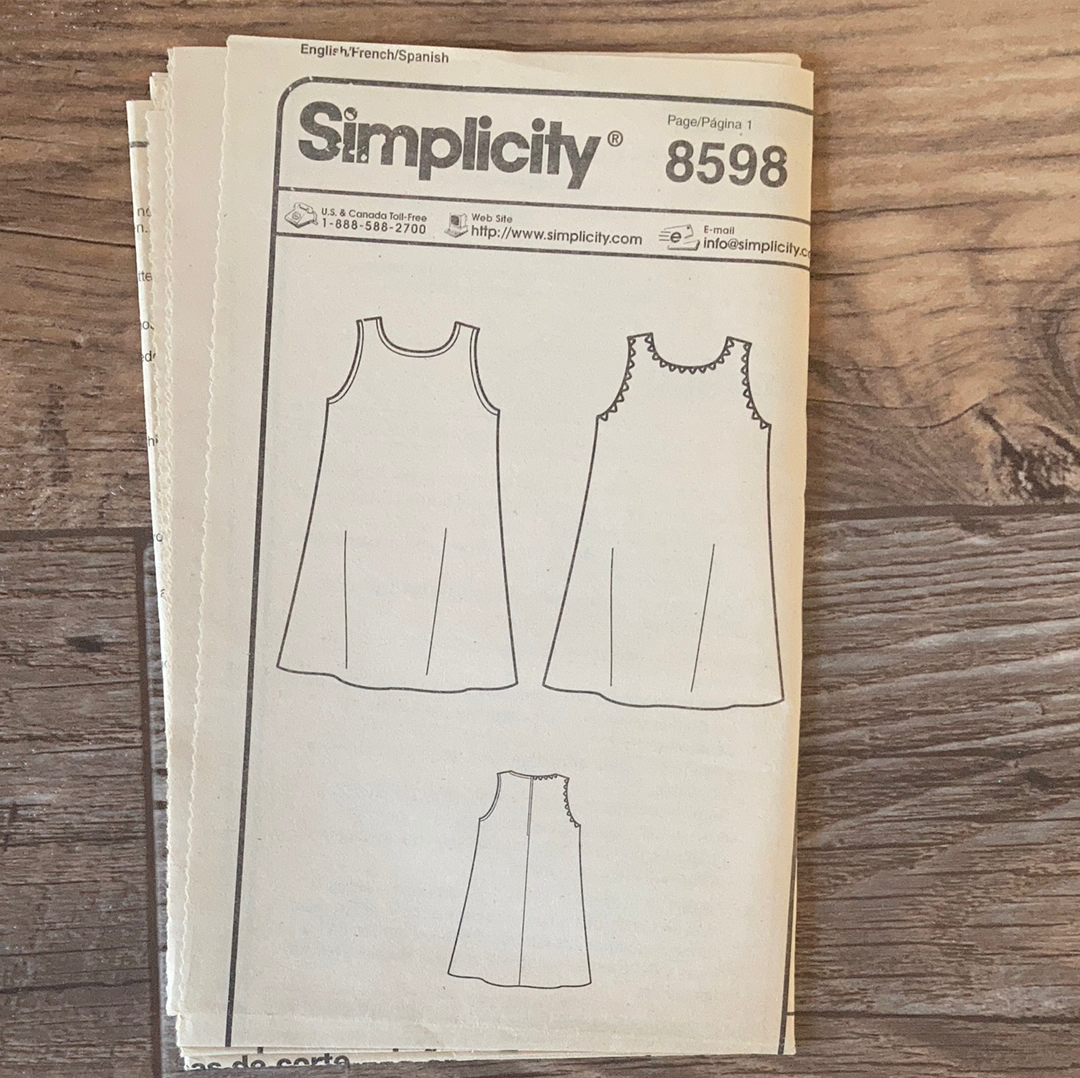 Girls Sleeveless Dress Sewing Pattern Size 3 to 8 Simplicity 8598