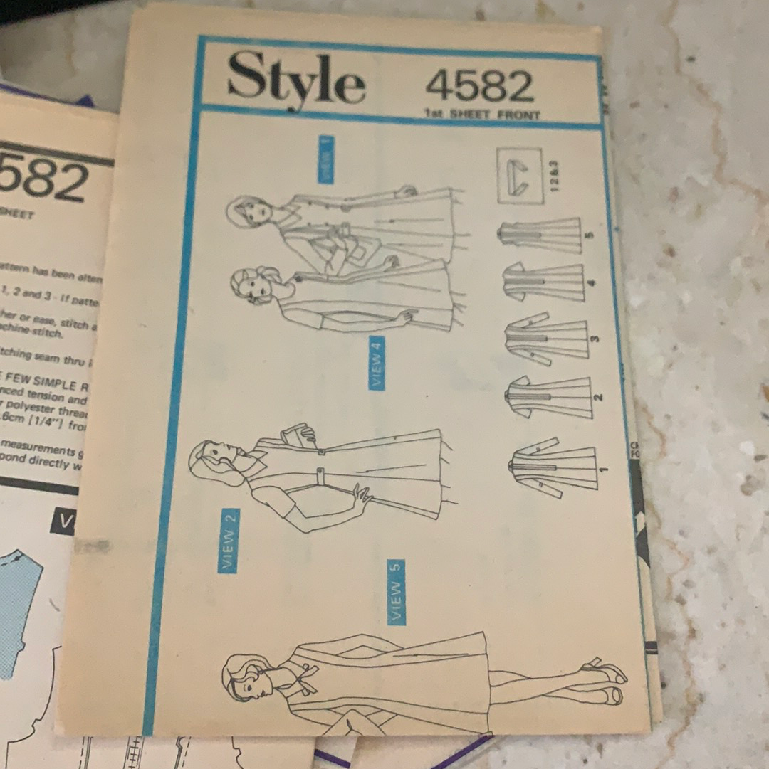 Misses Fit to Flare Long, Short Sleeve, or Sleeveless Dress Style 4582