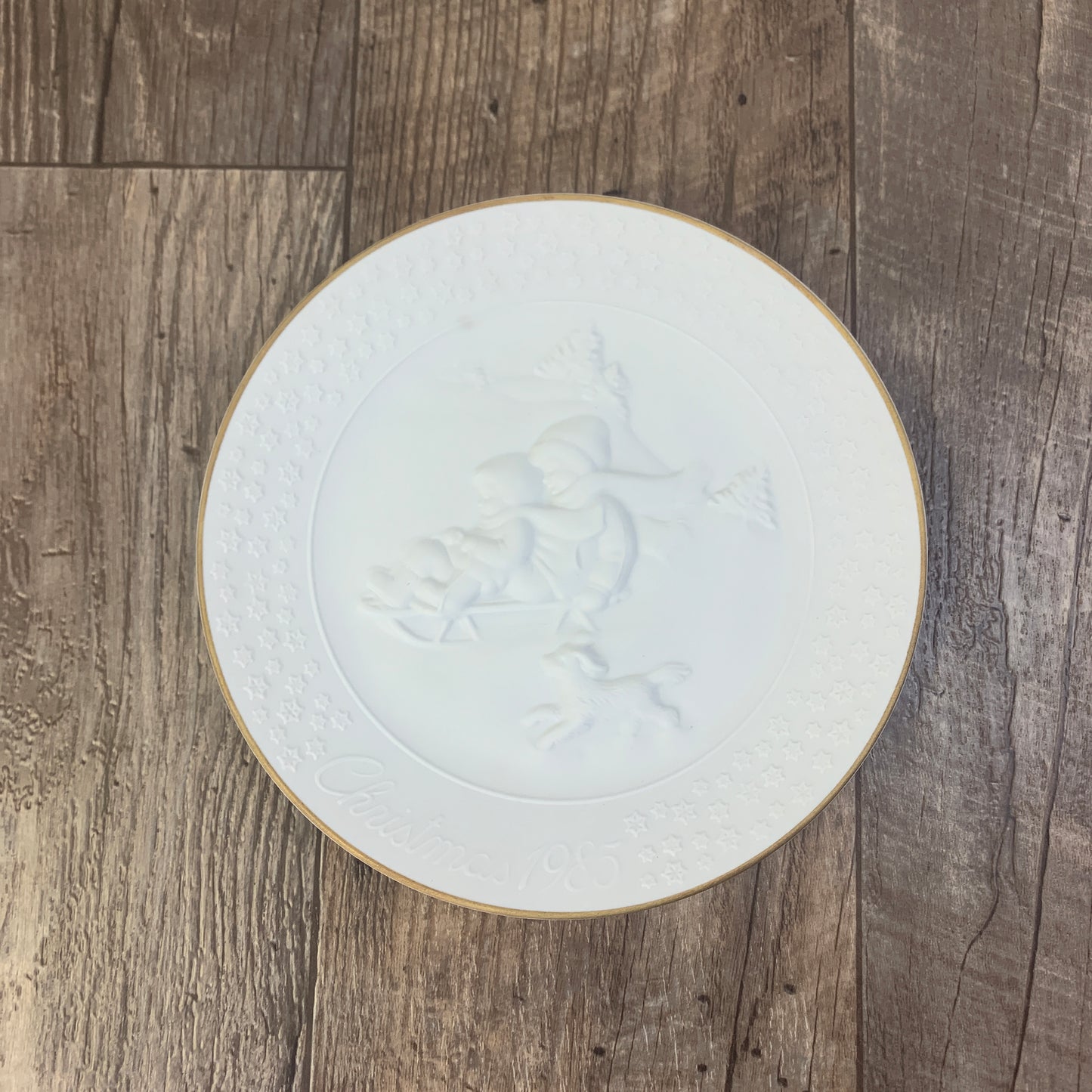 Bisque Avon Christmas Collector Plate 1985, 3D Design Children Sledding, Vintage Avon Christmas Decoration