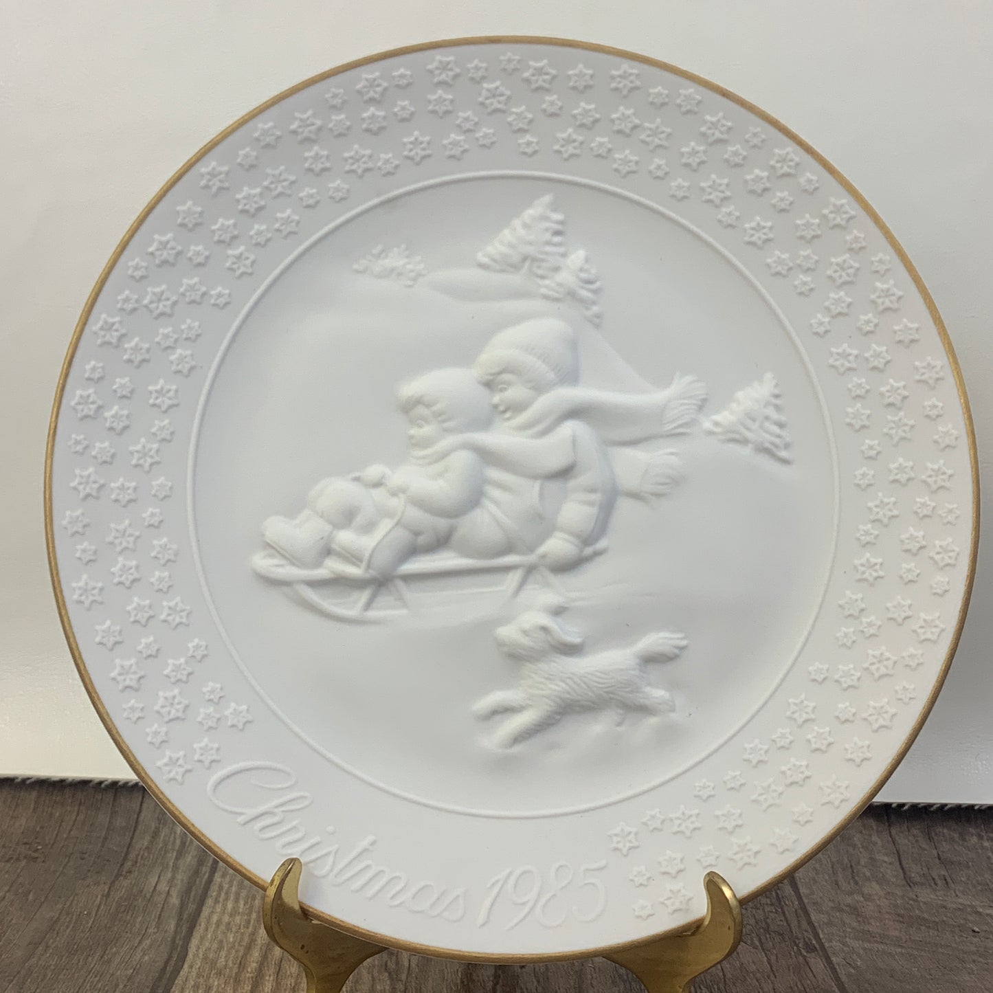 Bisque Avon Christmas Collector Plate 1985, 3D Design Children Sledding, Vintage Avon Christmas Decoration