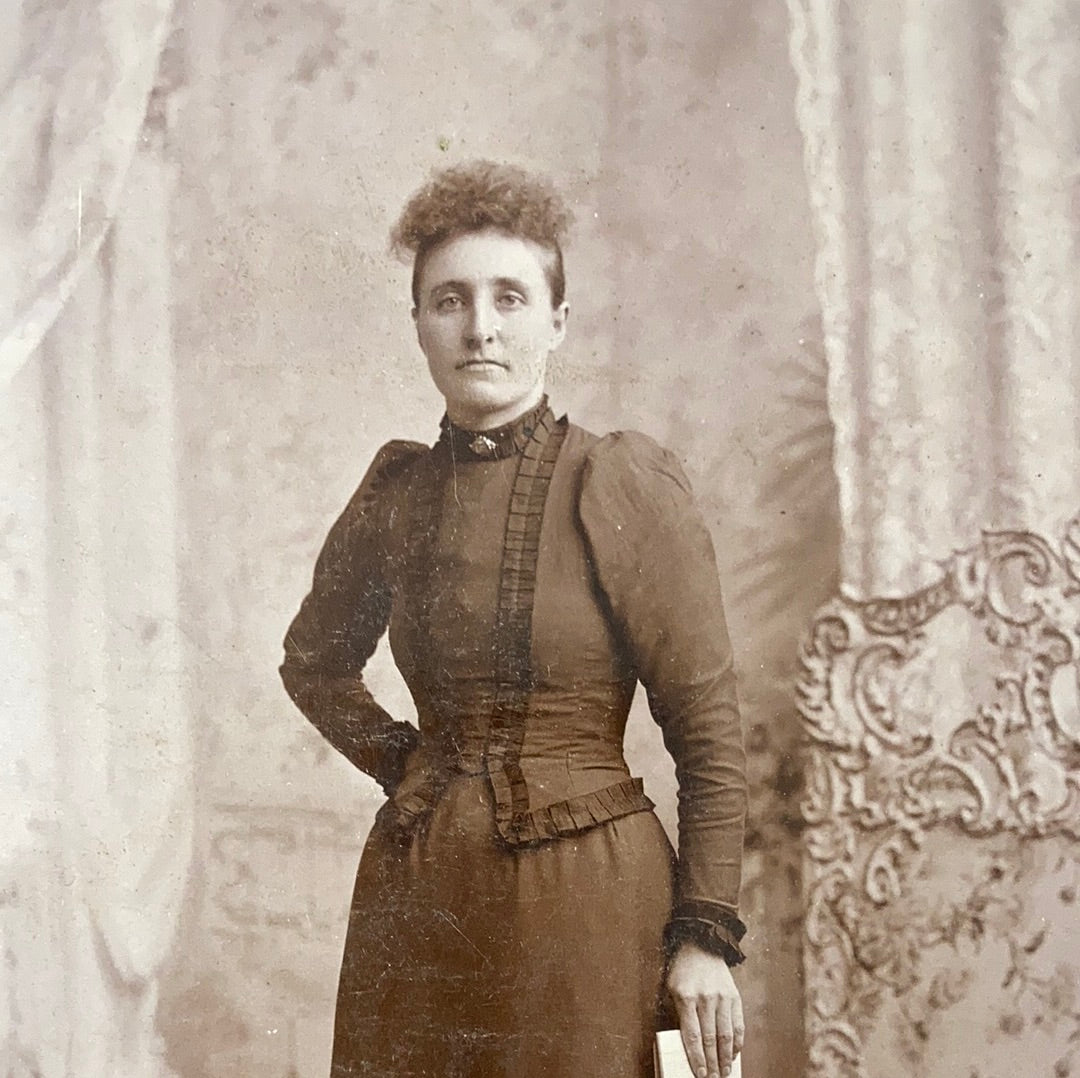 Original Antique Photograph of an Edwardian Lady, Antique Black and White Photo, Cabinet Card CDV