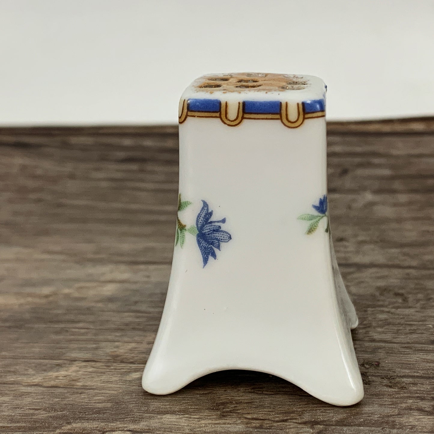 Salt and Pepper Shakers Set of 4, Nerlich & Co Victoria Square Montreal