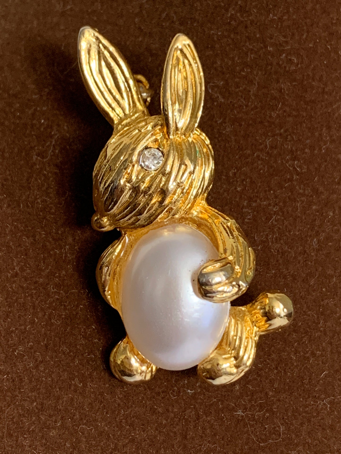 Vintage Easter Bunny Brooch Gold Bunny with Egg Vintage Brooch Easter Gifts