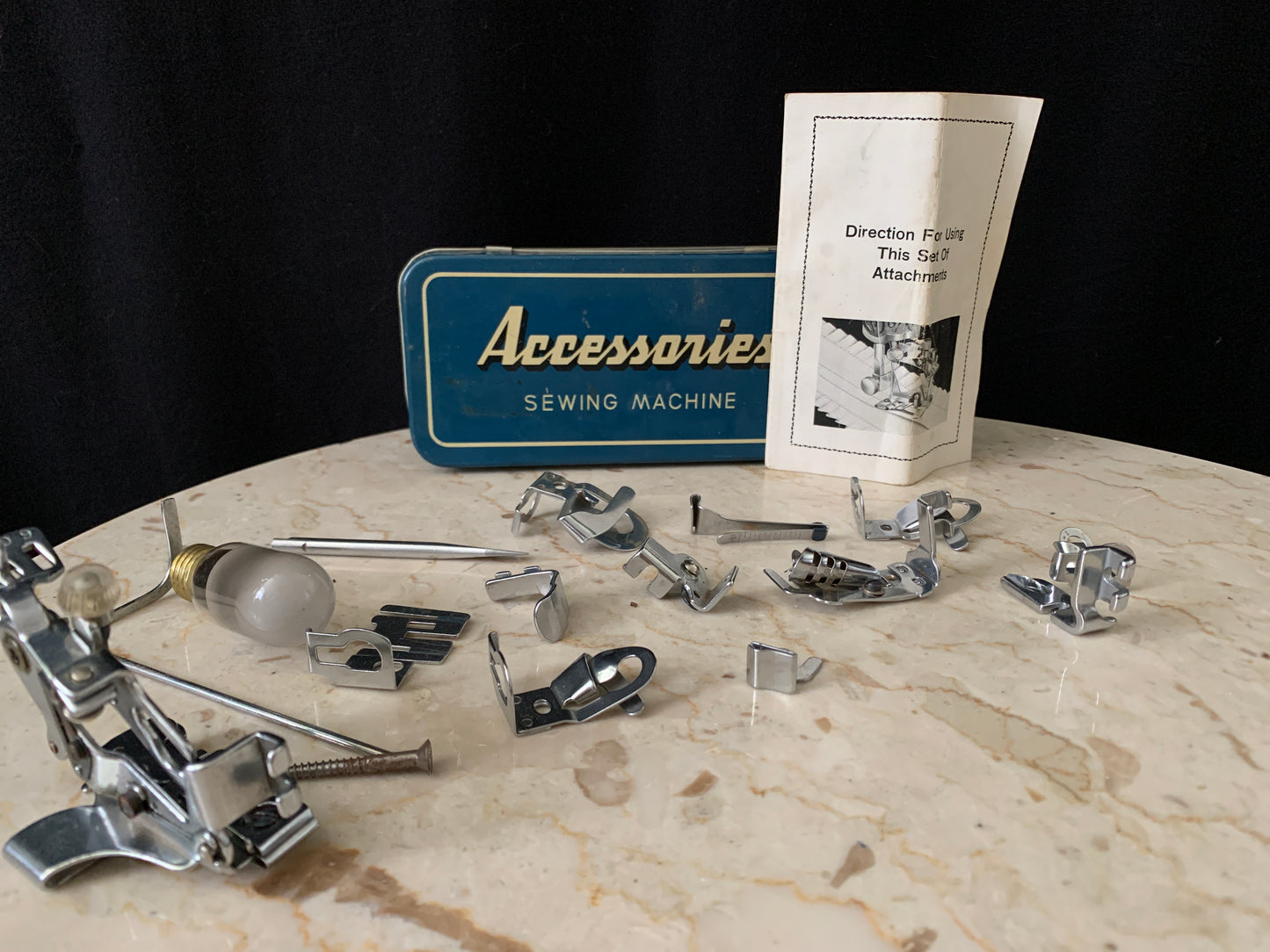 Sewing Machine Accessories with Tin