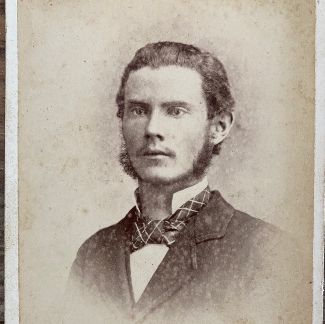 Original Antique Sepia Photograph Card of a Young Man with Sideburns Cartes des Visites
