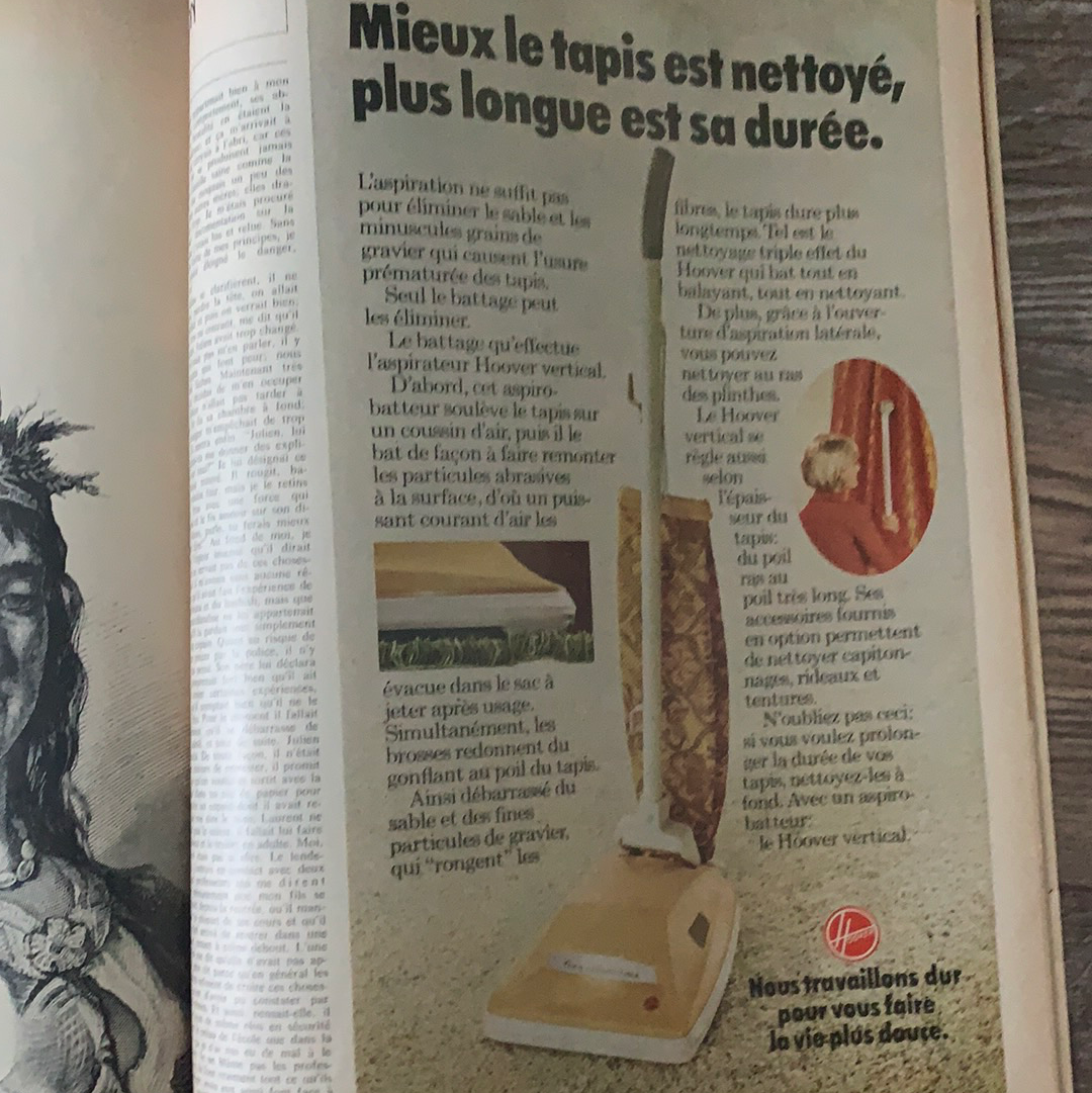 Vintage French Chatelaine Magazine August 1974
