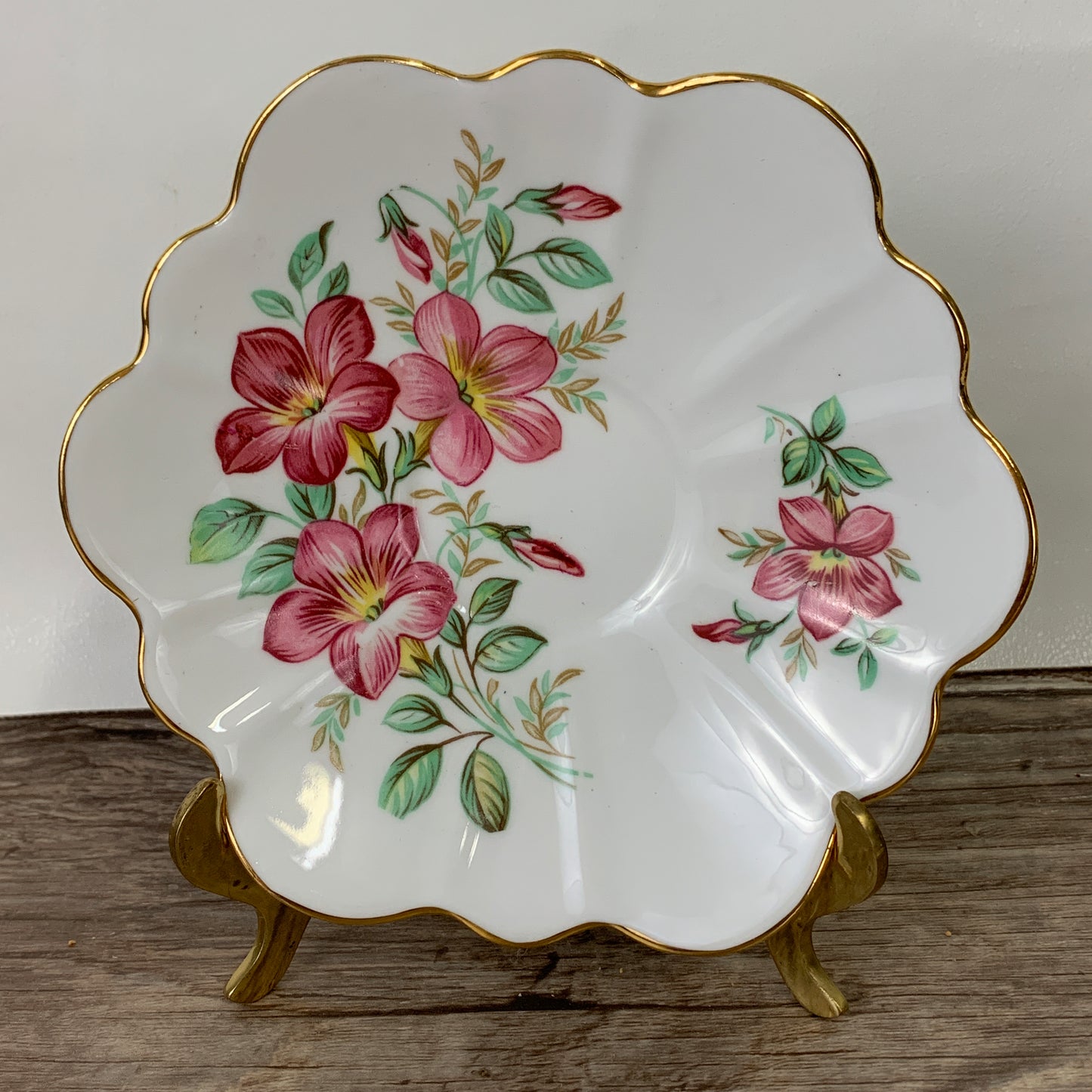 White Tea Cup with Pink Floral Design and Scalloped Edge