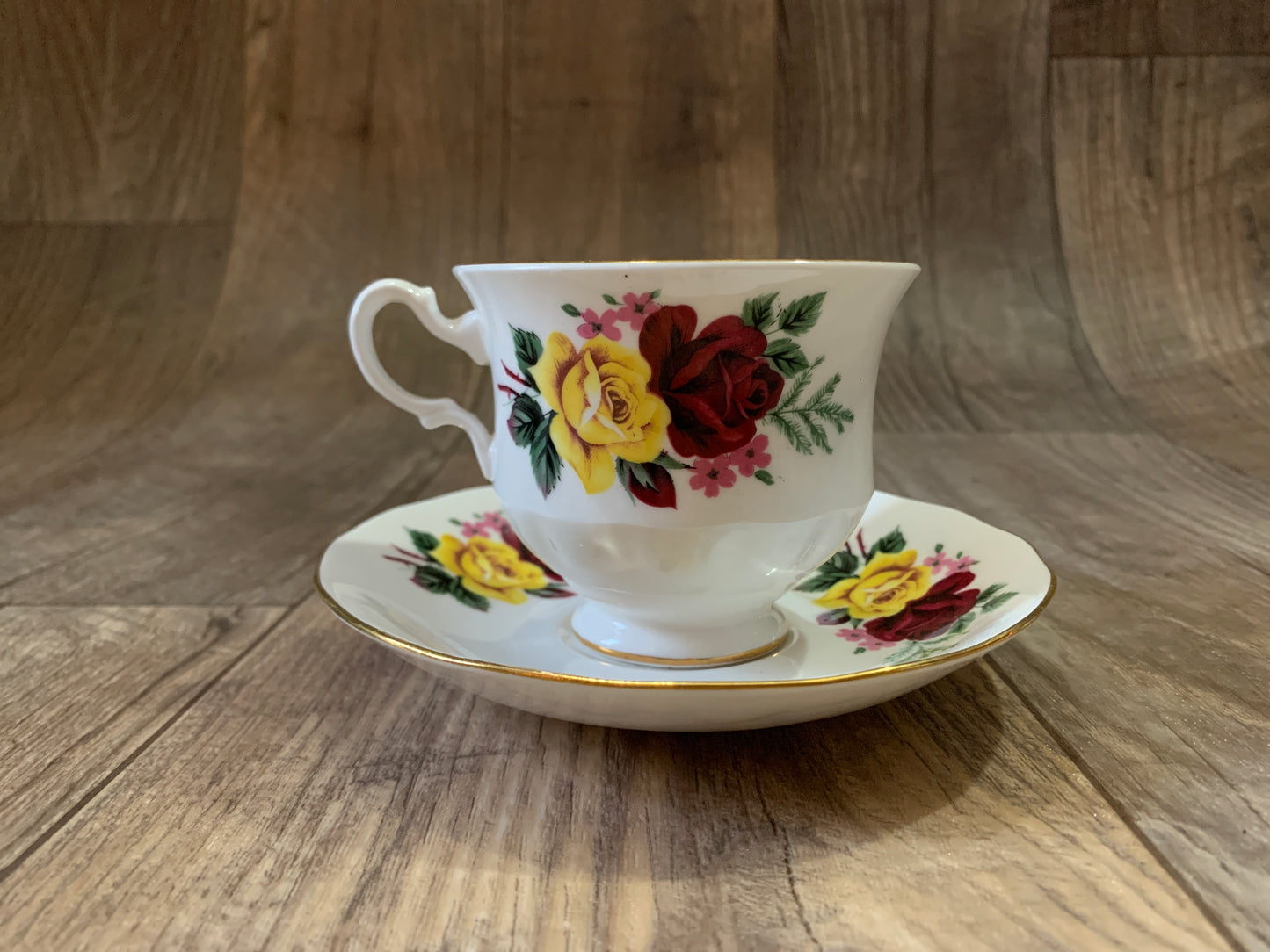 Vintage Teacup with Red and Yellow Rose Floral Pattern Queen Anne Tea Cup and Saucer