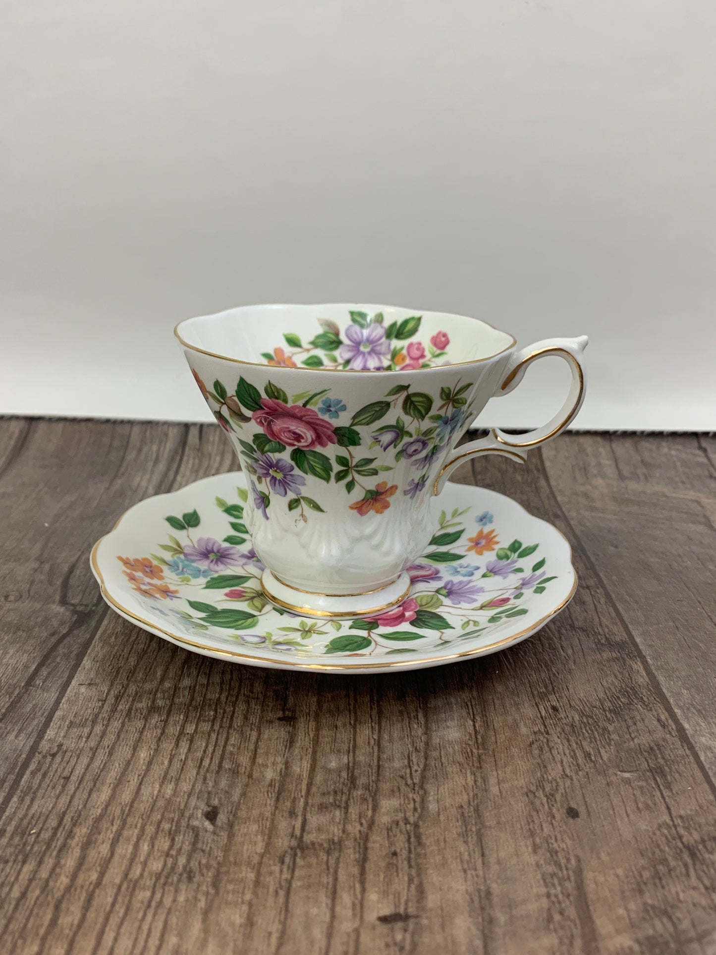 Royal Albert Vintage Teacup Devon Pattern Random Harvest Series