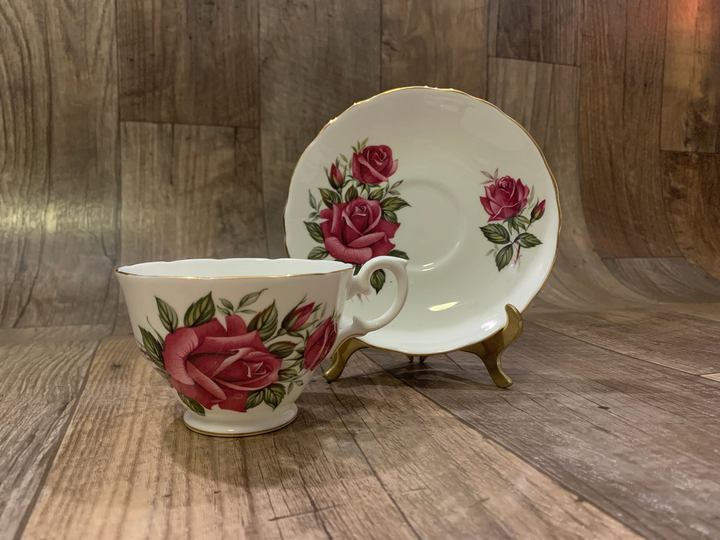Vintage Tea Cup with Red Roses Staffordshire White Teacup with Red Roses