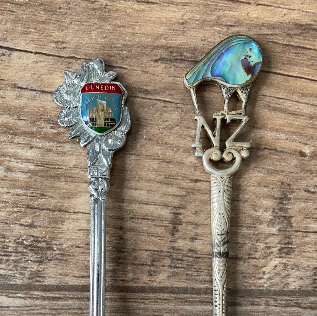 5 Australia New Zealand Tahiti Vintage Collectible Souvenir Spoons