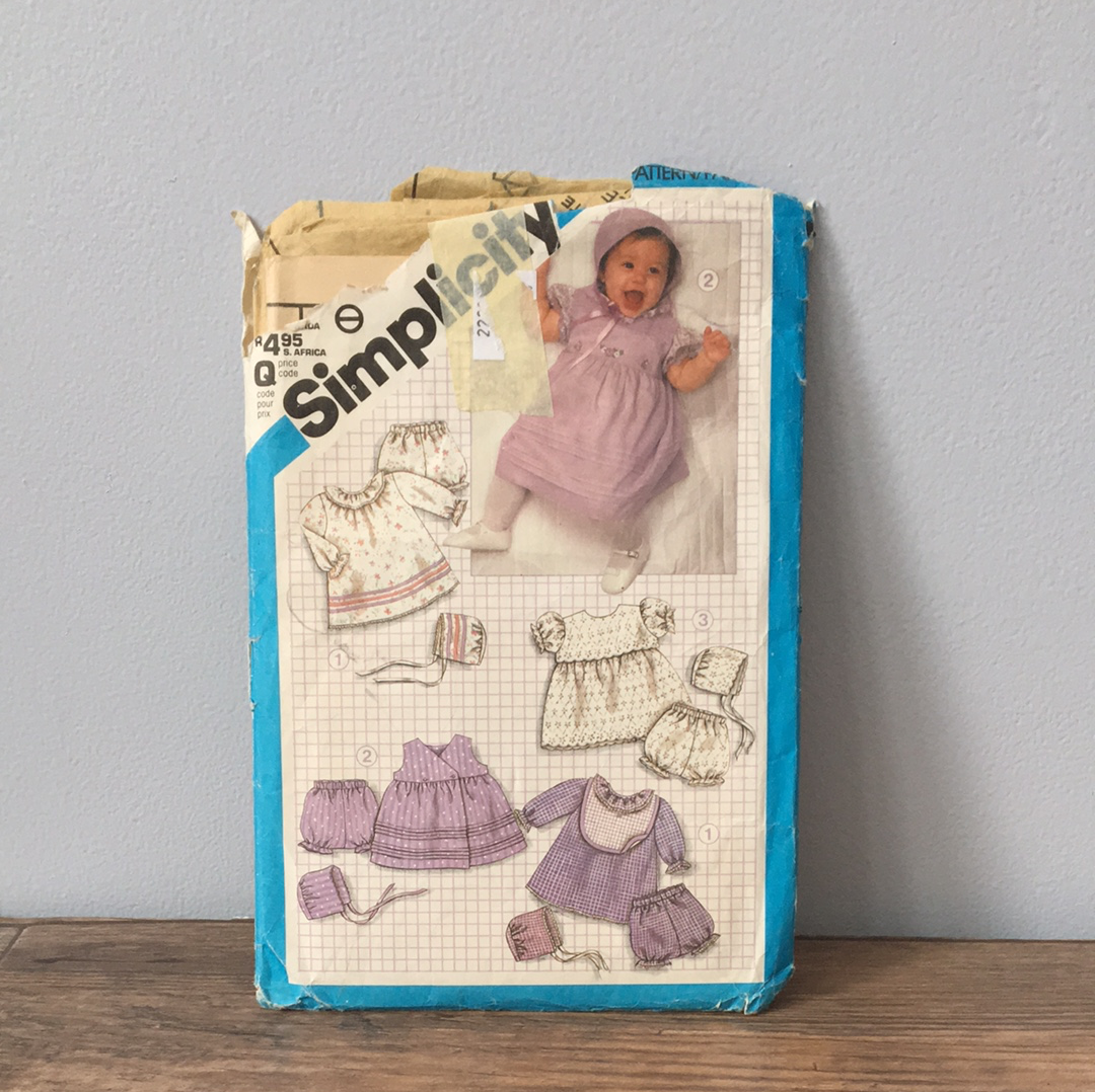 Babies Wardrobe Vintage Sewing Pattern Size 6 months Simplicity 6504