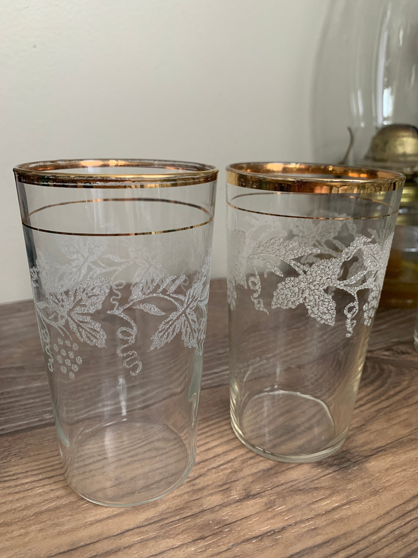 Vintage Cocktail Glasses in Wire Caddy with Frosted Grapevine Pattern Gold Trim Vintage Barware