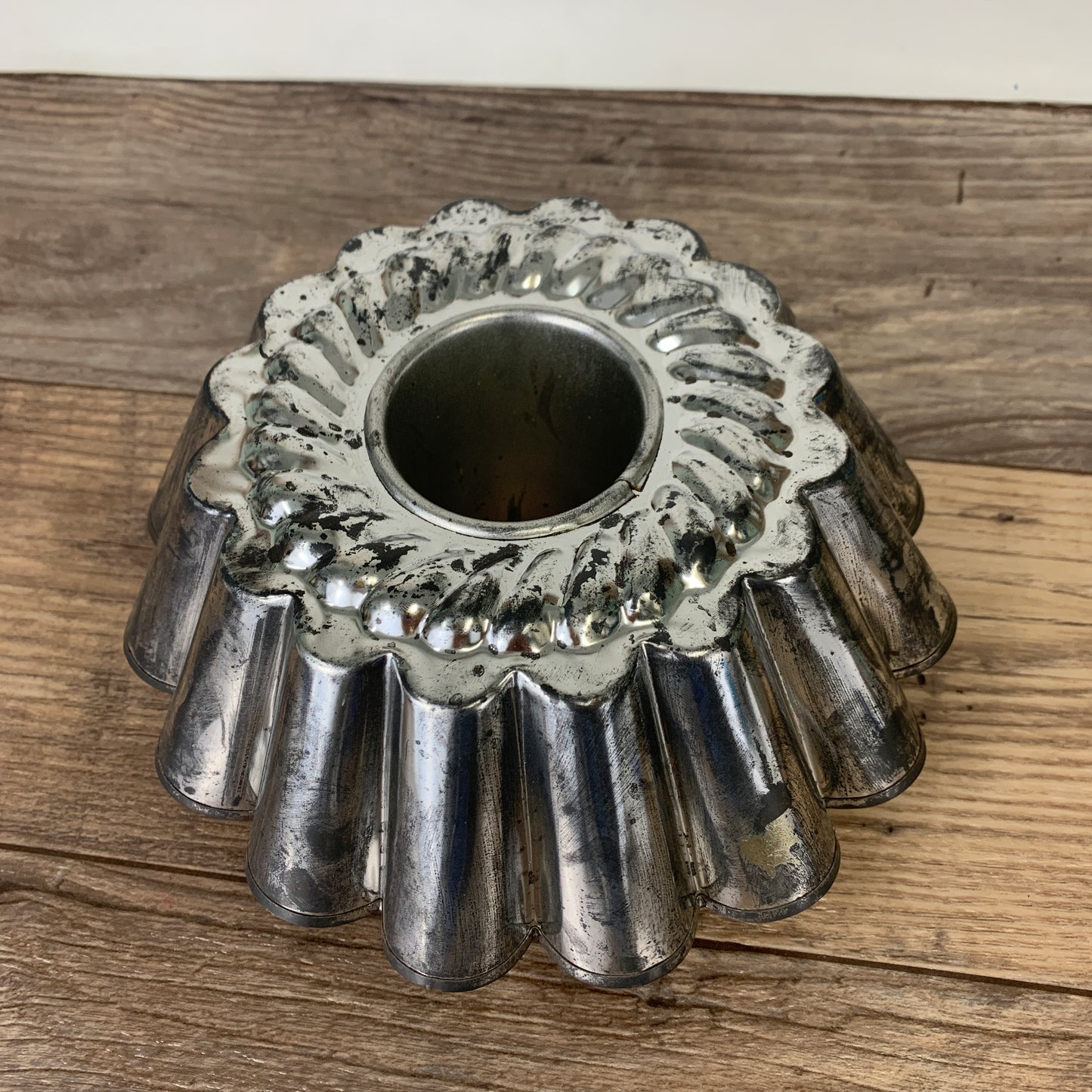 Vintage Tin Jelly Mold Bundt Pan