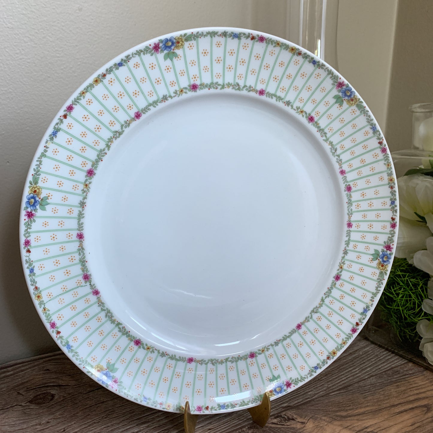 Royal Tettau Pair of Dinner Plates 10.5" diameter Banded Rim with Tiny Flower Vine Trim