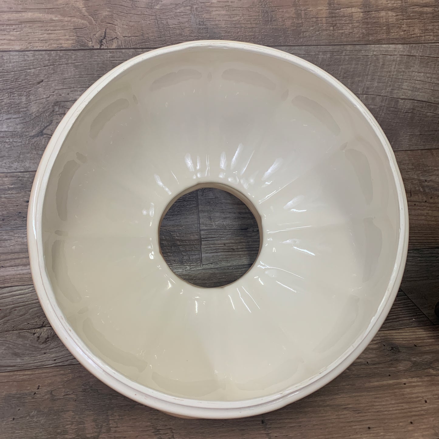 Large Ceramic Gone With the Wind Lamp, Neutral Tones