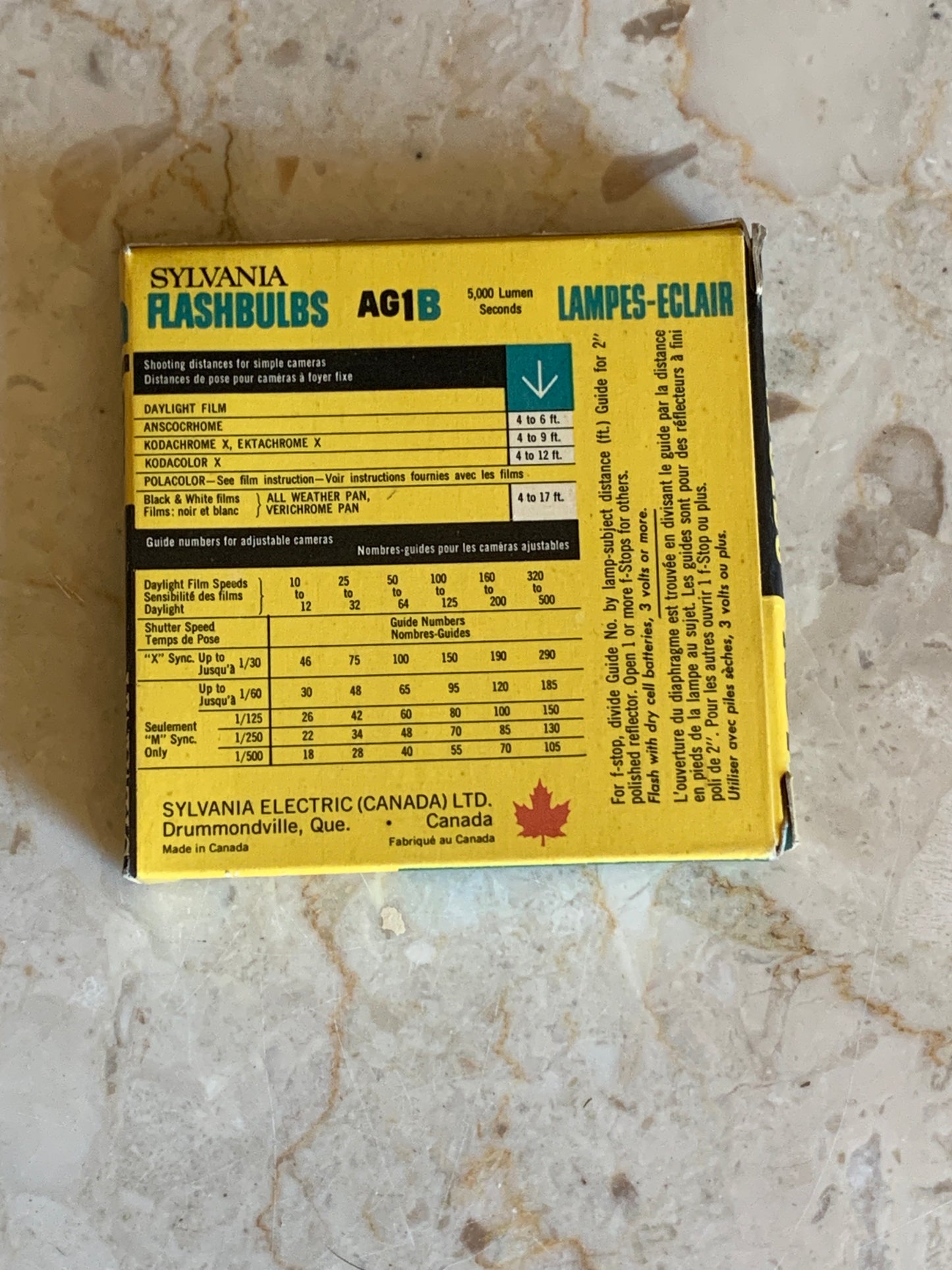Vintage Sylvania Blue Dot Flash Bulbs