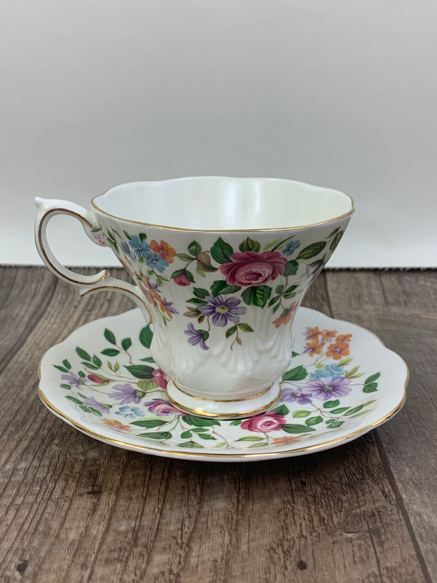 Royal Albert Vintage Teacup Devon Pattern Random Harvest Series