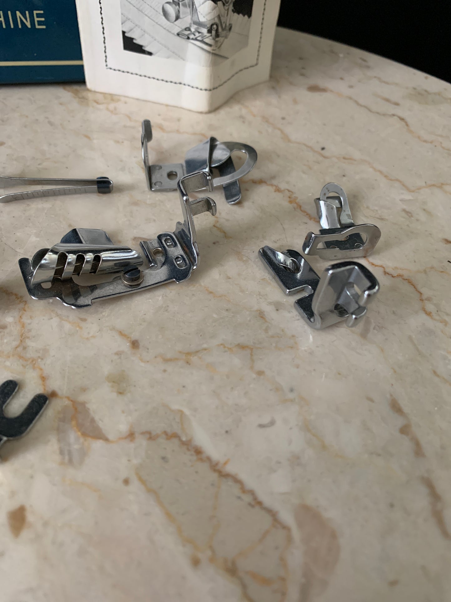 Sewing Machine Accessories with Tin