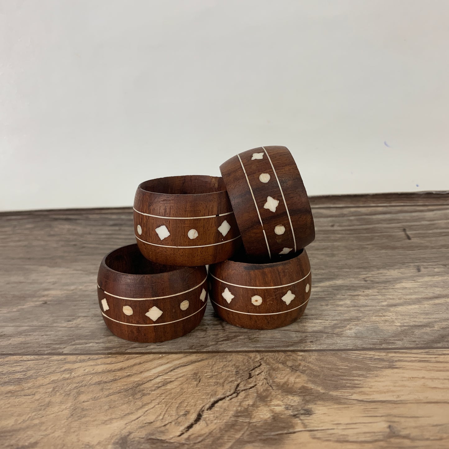 Wood Napkin Rings with Inlaid Design set of 4 Vintage Wooden Napkin Rings