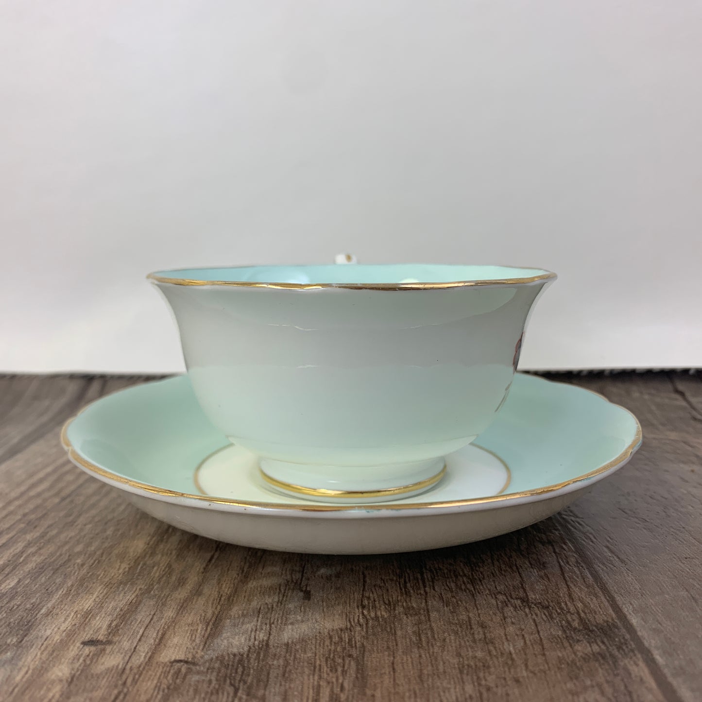 Wide Mouth Tea Cup. Pale Green and White Hammersley Vintage Teacup