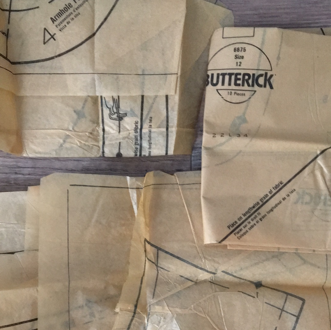 Ladies Blouse in 4 styles Sewing Pattern Size 12 Butterick 6675