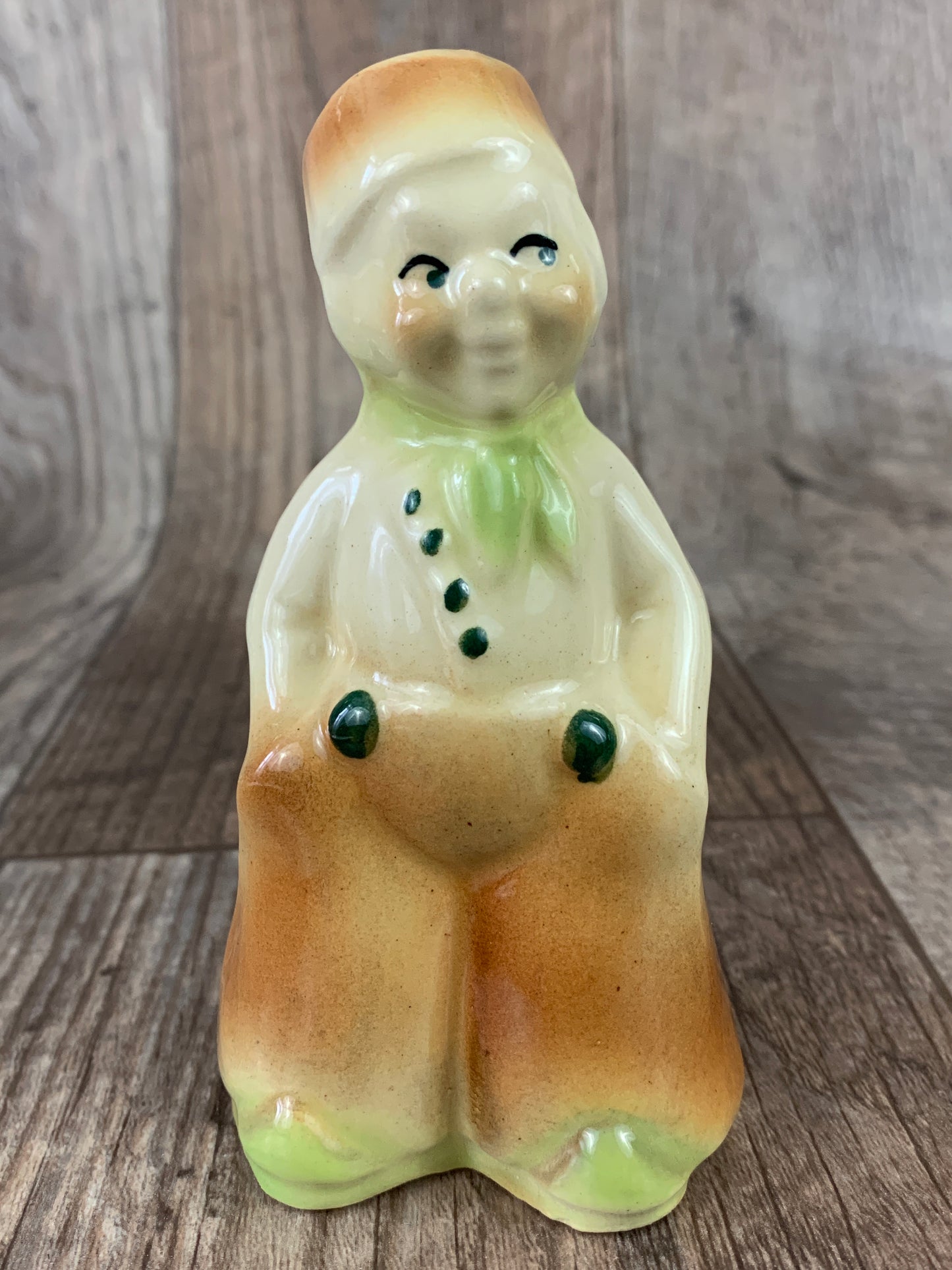 Dutch Boy and Girl Vintage Ceramic Salt and Pepper Shakers Vintage Kitchen Decor