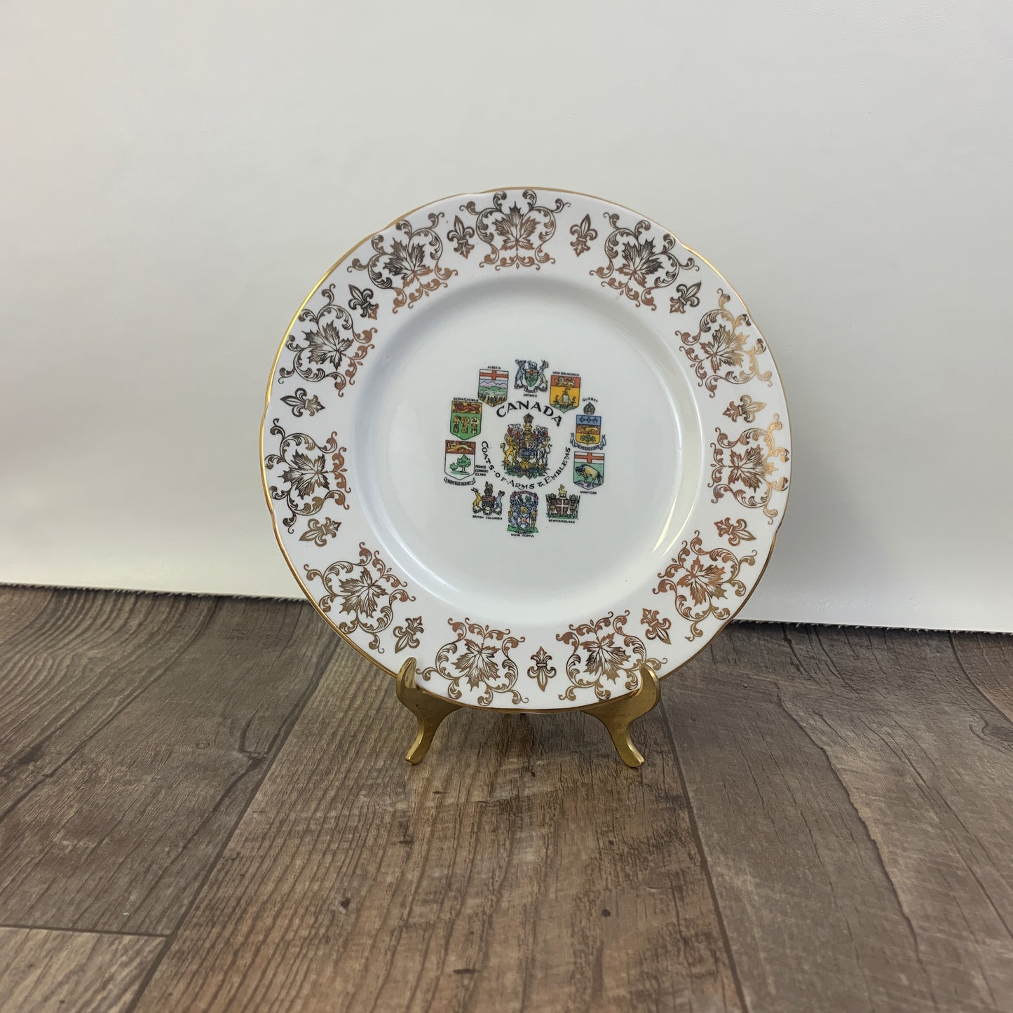 Canadian Provincial Emblems Paragon China Luncheon Plate Fine Bone China Plate