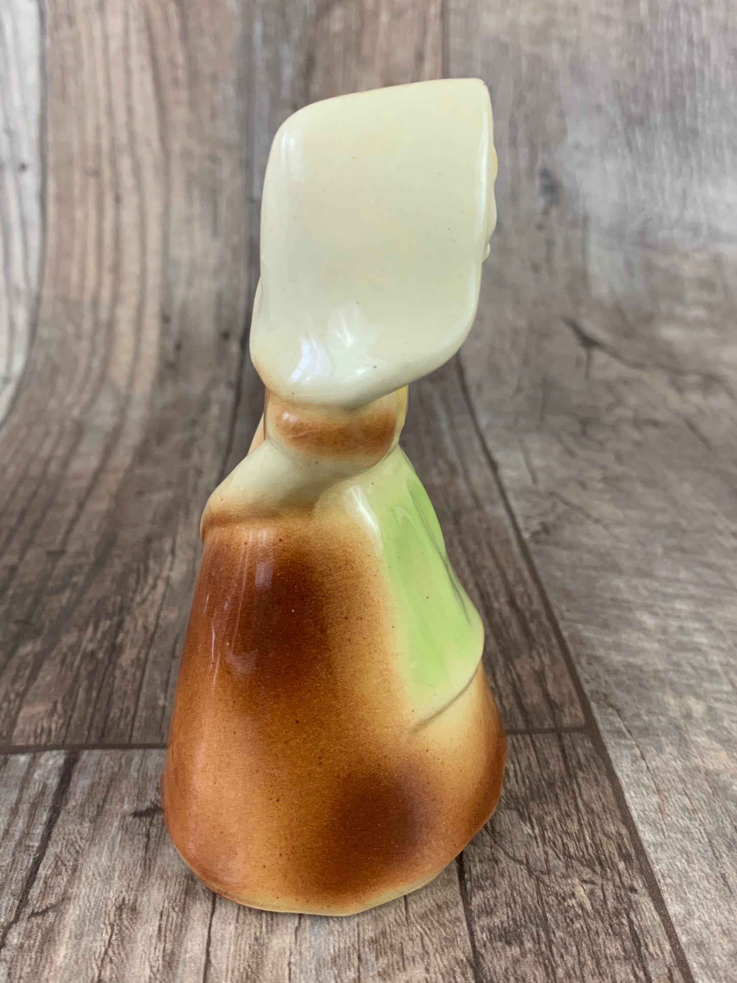 Dutch Boy and Girl Vintage Ceramic Salt and Pepper Shakers Vintage Kitchen Decor