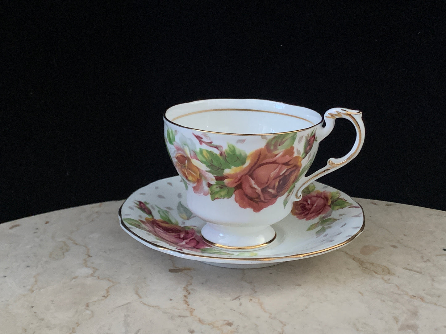 Paragon Double Warrant Tea Cup with Large Peach Roses