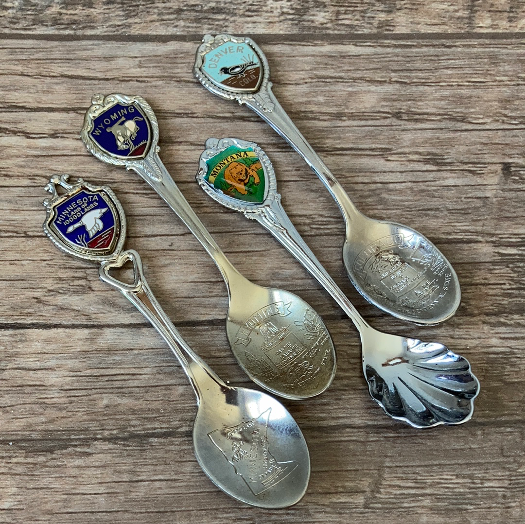 23 USA Vintage Collectible Souvenir Spoons Instant Collection