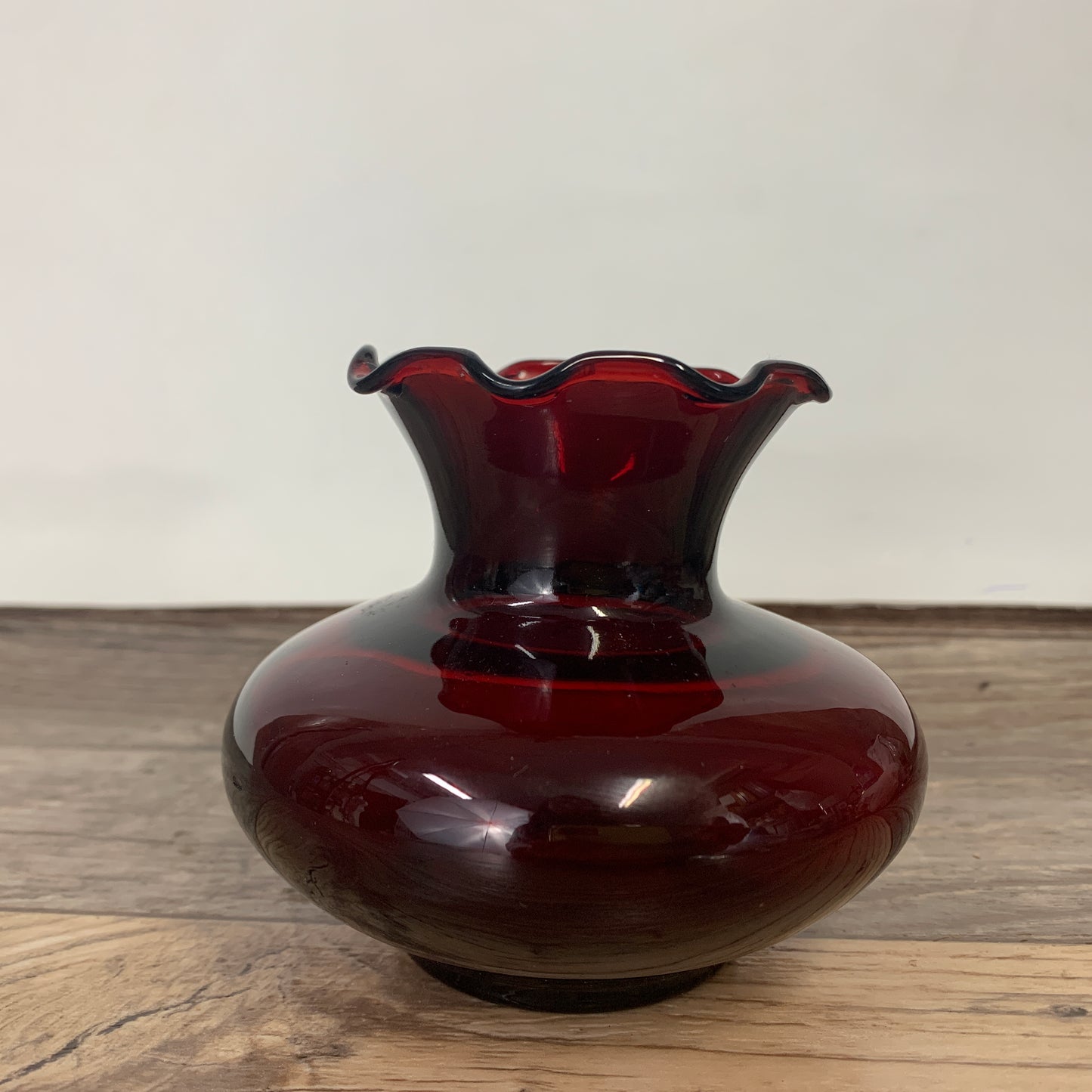 Anchor Hocking Small Red Ruffle Vase