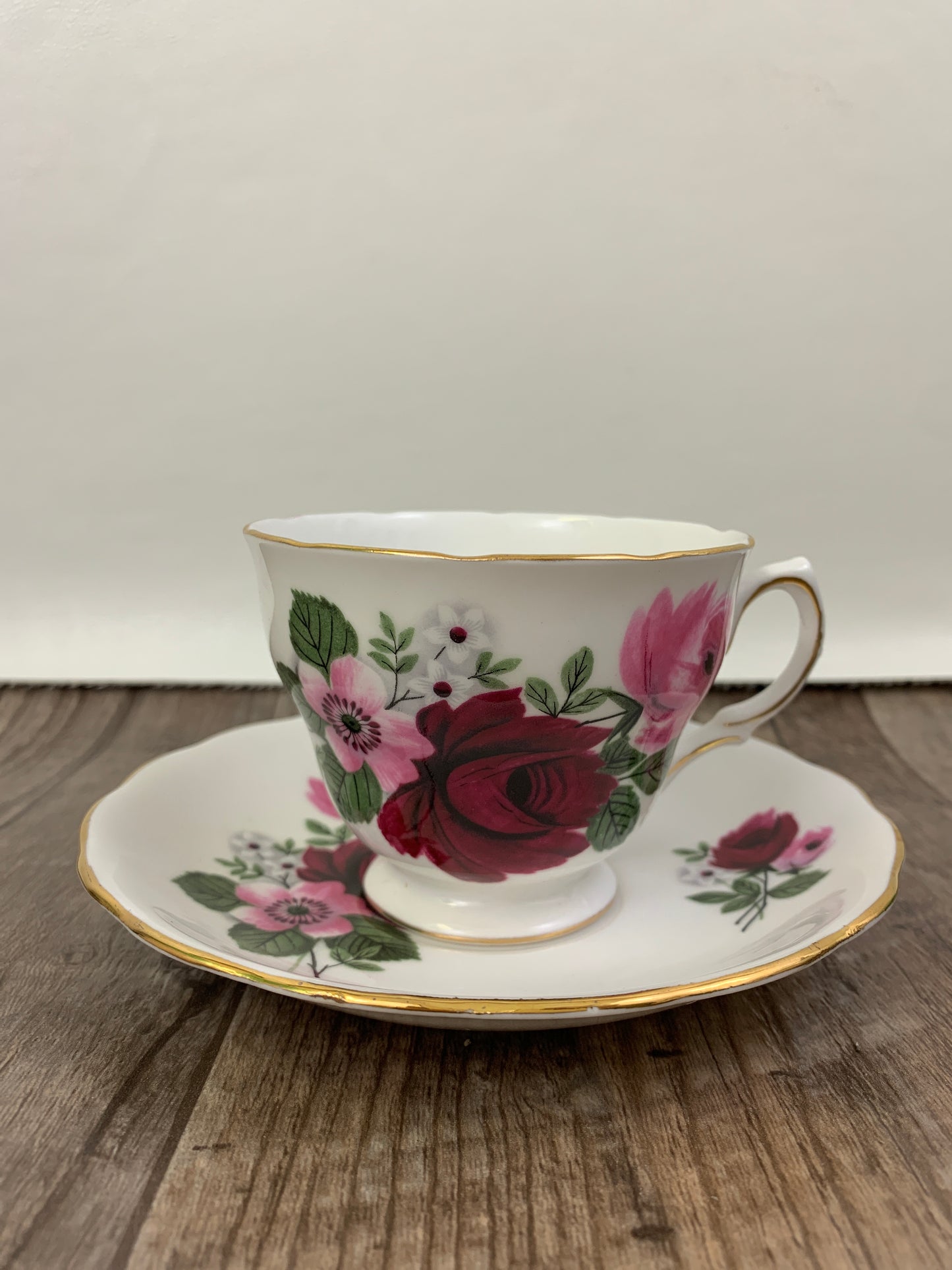 Vintage Teacup with Pink and Red Roses Queen Anne Vintage Tea Cup Pink Red